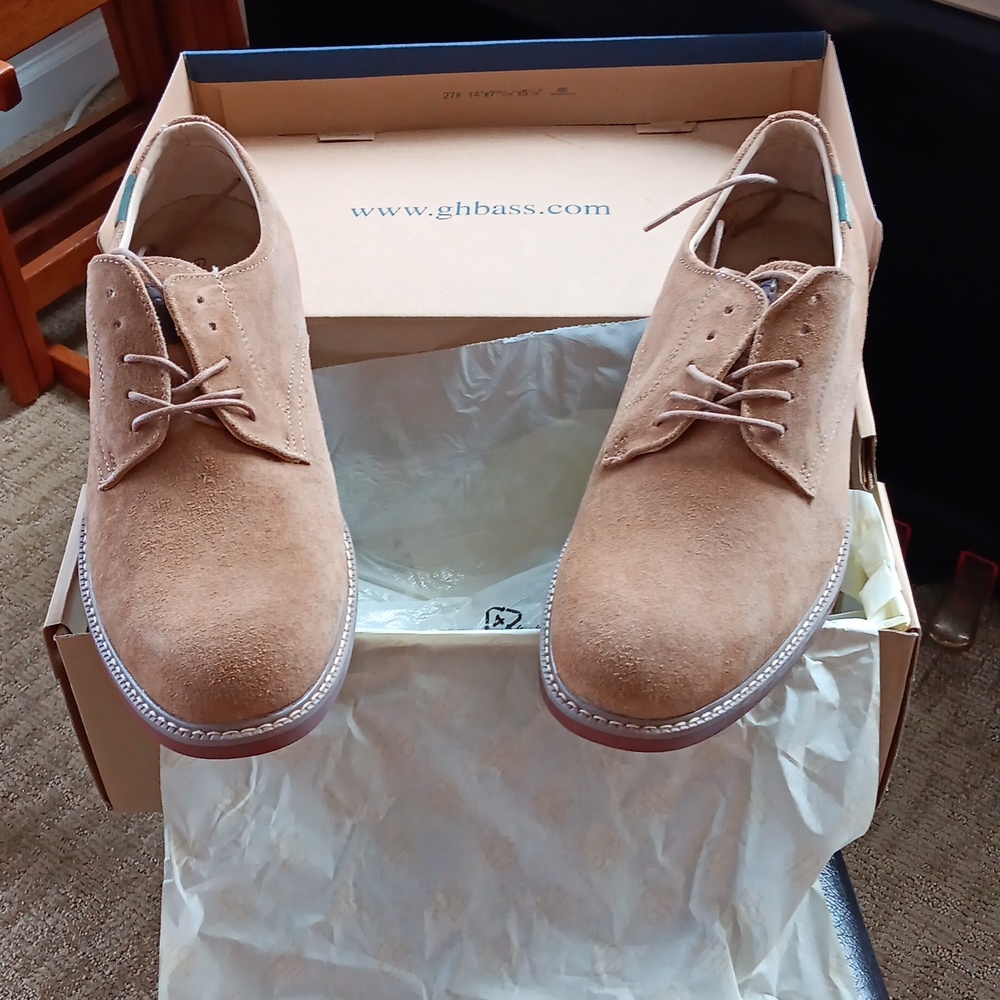 Bass Men's tan buck shoes